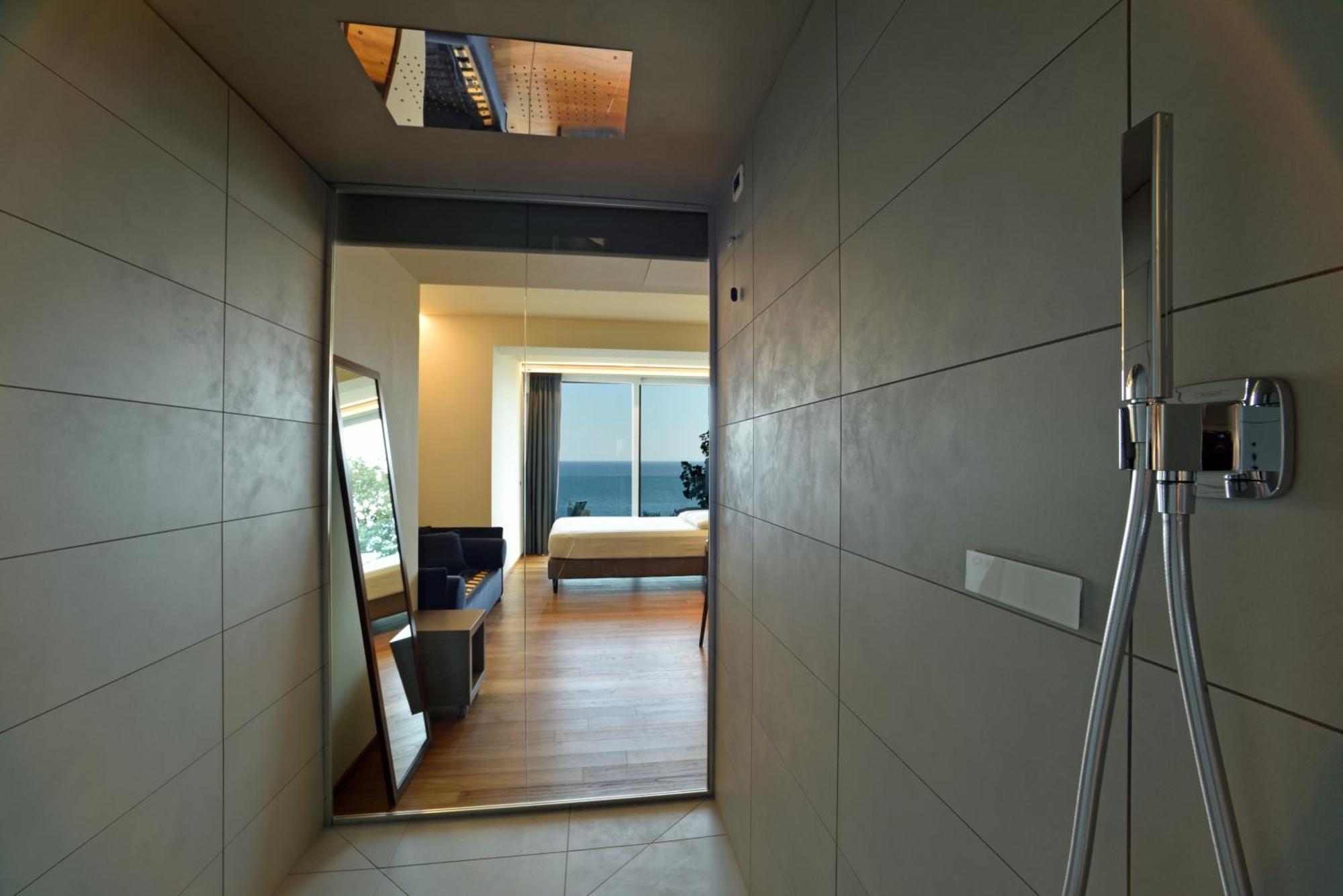 Hotel Le Roi วาราซเซ ภายนอก รูปภาพ